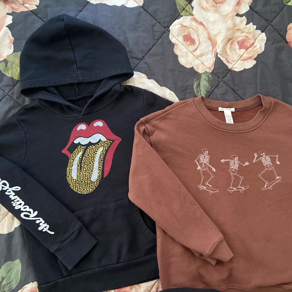 Girl’s Sweatshirt + Hoodie